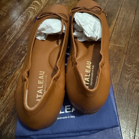 Italeau Women's Brown Leather Loafers - Picture 3 of 4